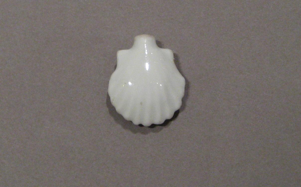 1965.0328 Scent vial (view 2)