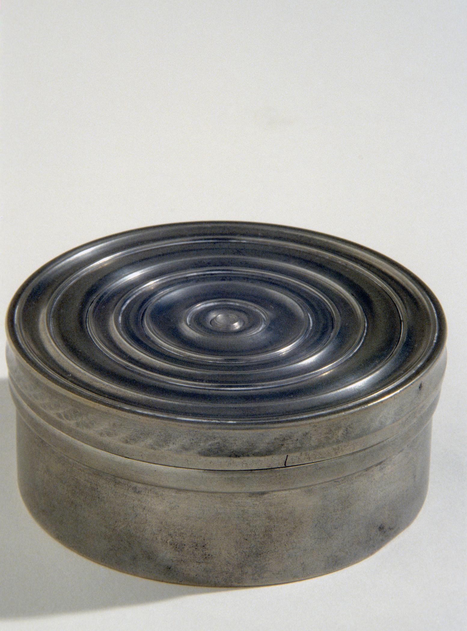 1960.0334 A, B Pewter box