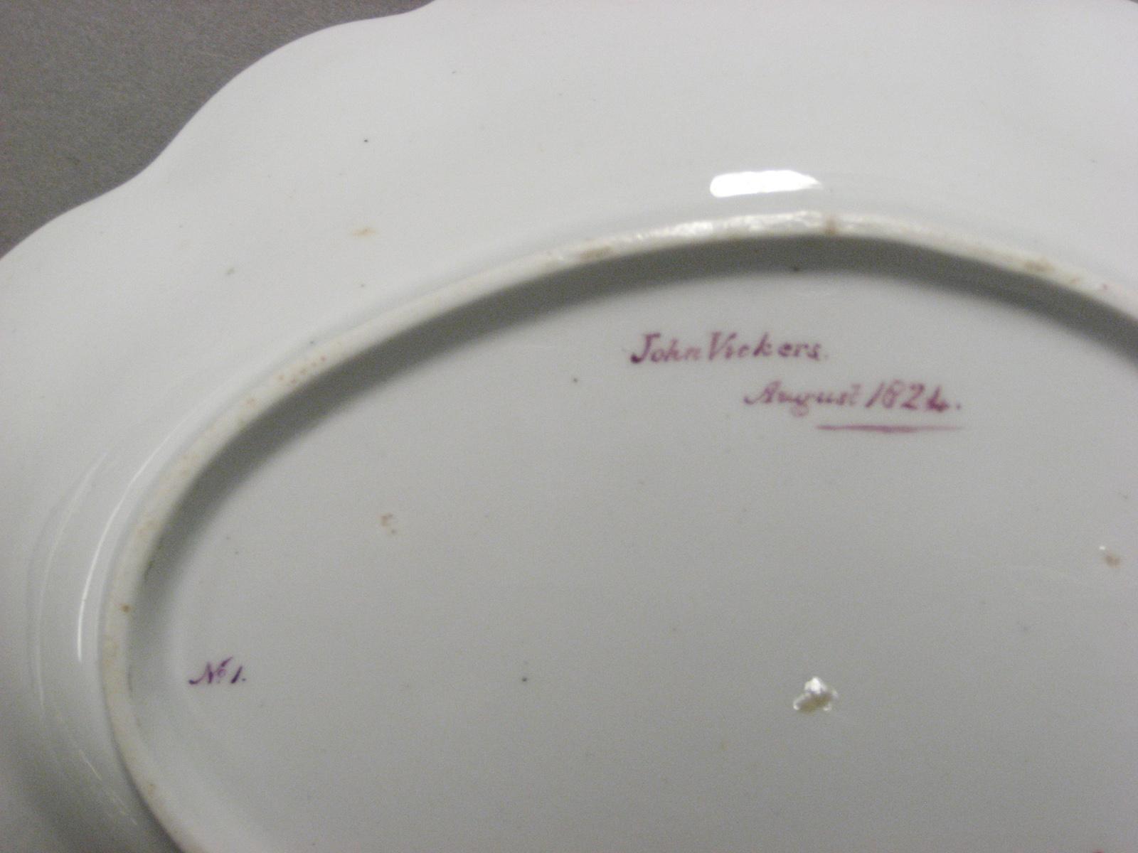1960.0341.001 Dish (inscription)