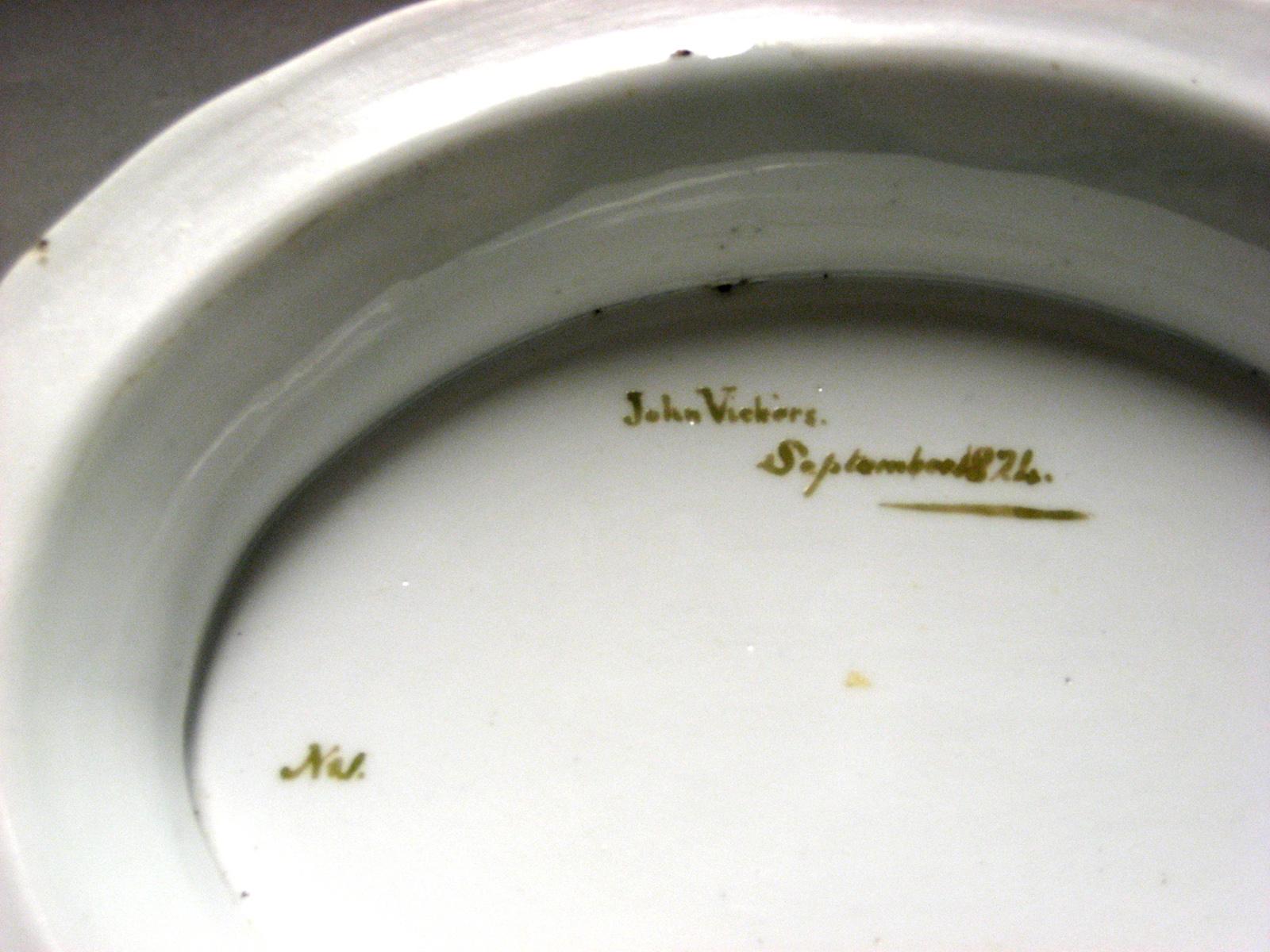 1960.0341.003 Dish (inscription)
