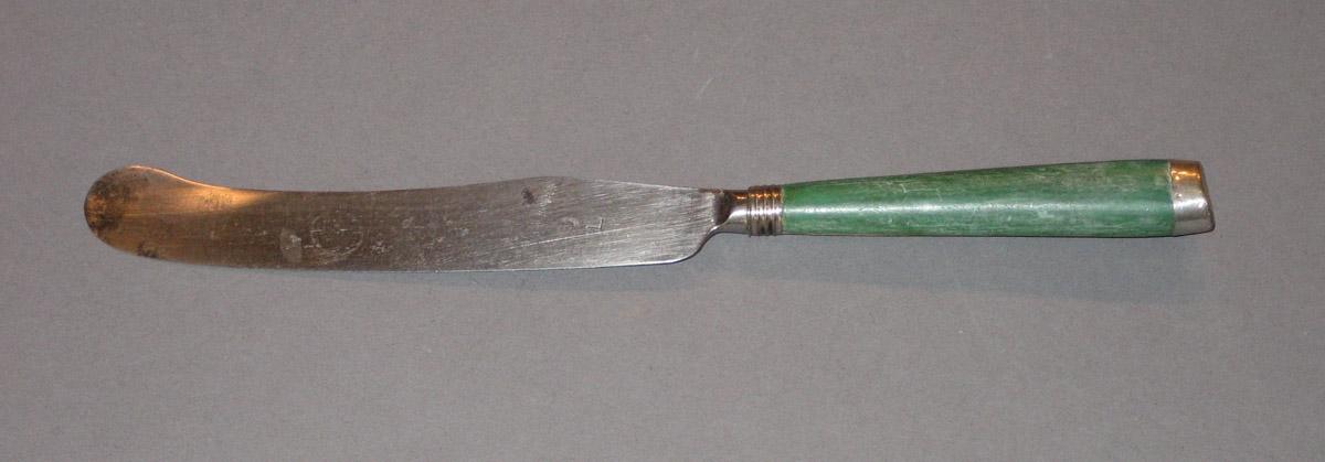 1954.0079.037 Knife