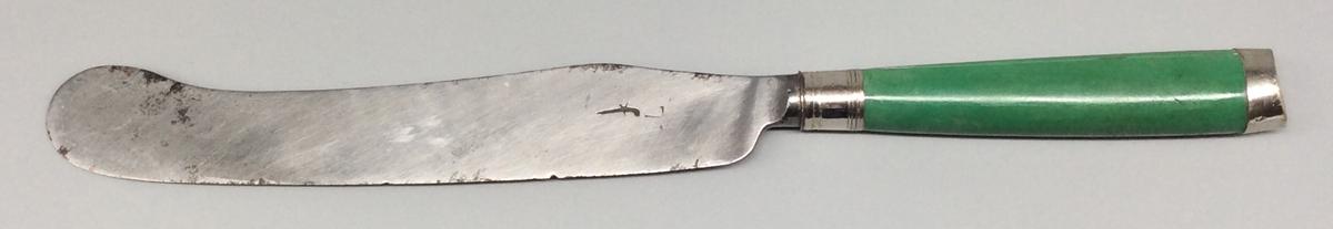 1954.0079.040 Knife, view 1