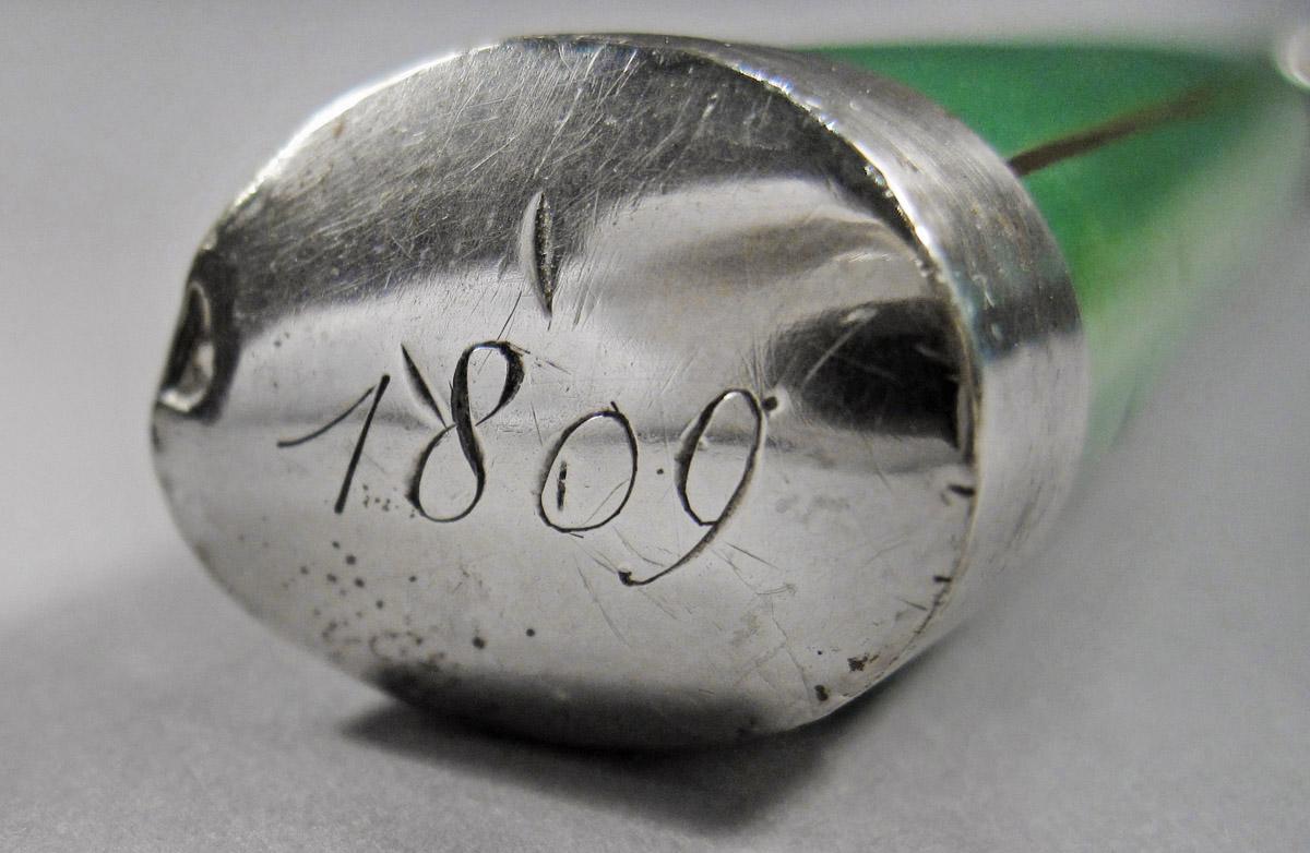1954.0079.040 Knife, engraving