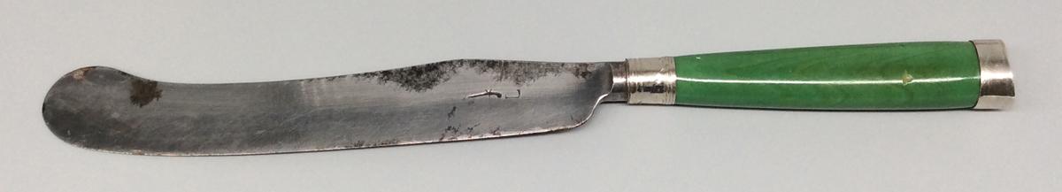 1954.0079.043 Knife, view 1