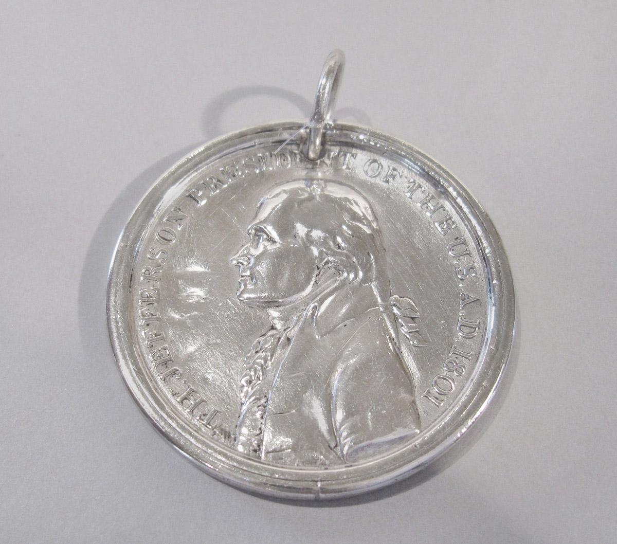 1952.0033 Medal, obverse