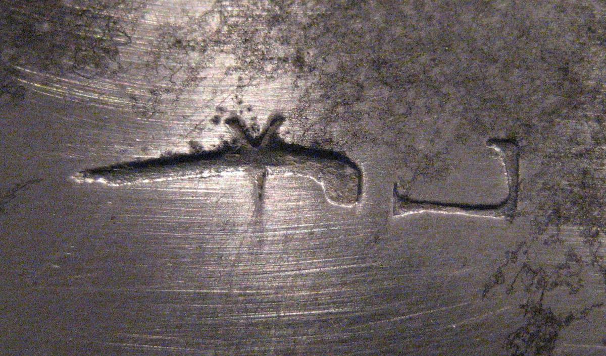 1954.0079.045 Knife (mark)