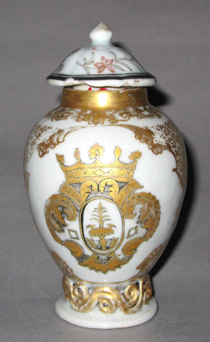 1960.0524 A,B Porcelain tea cannister
