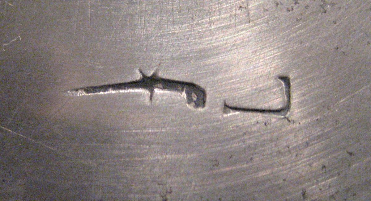 1954.0079.047 Knife (mark)