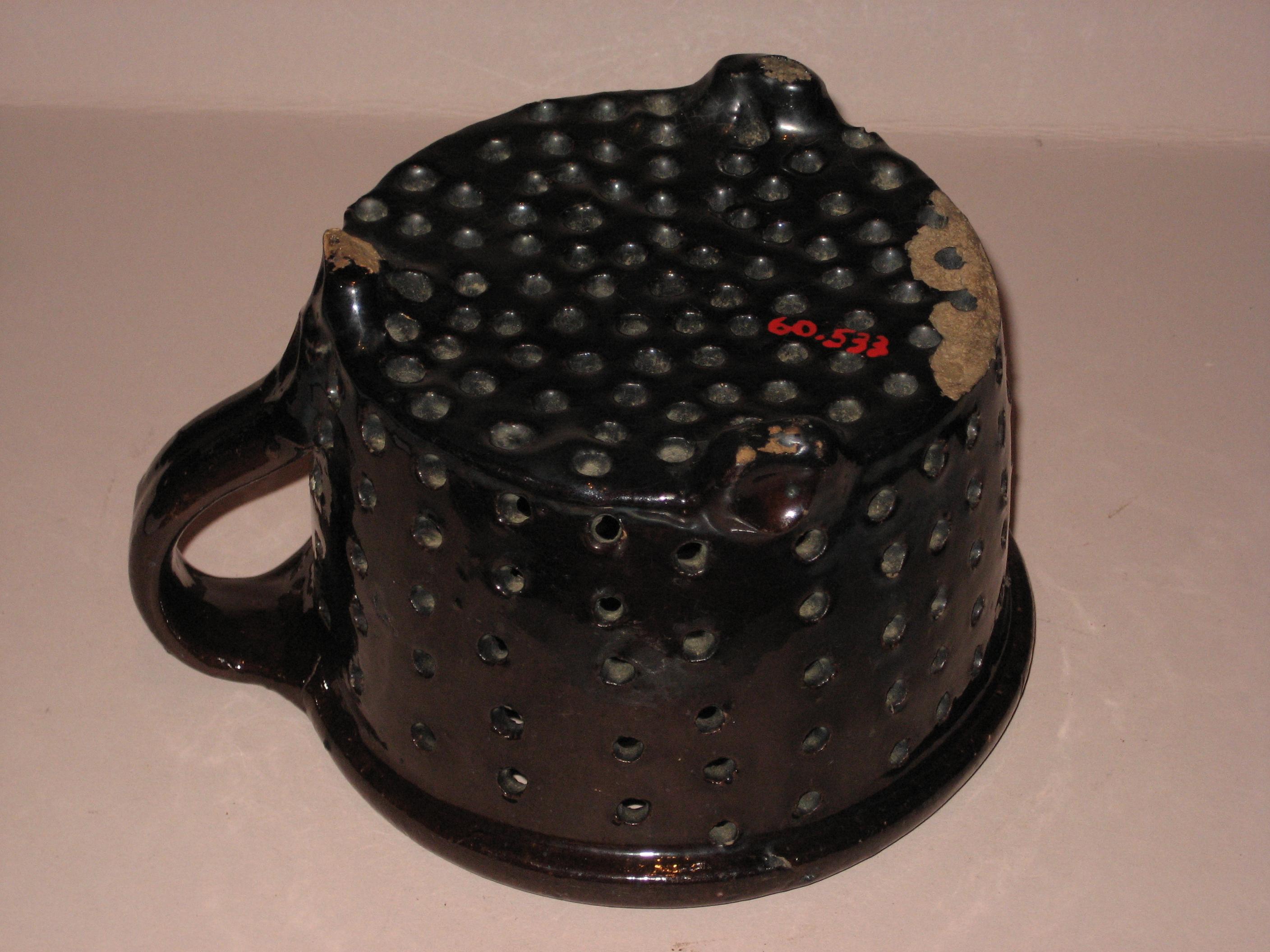 1960.0533 Strainer (underside)