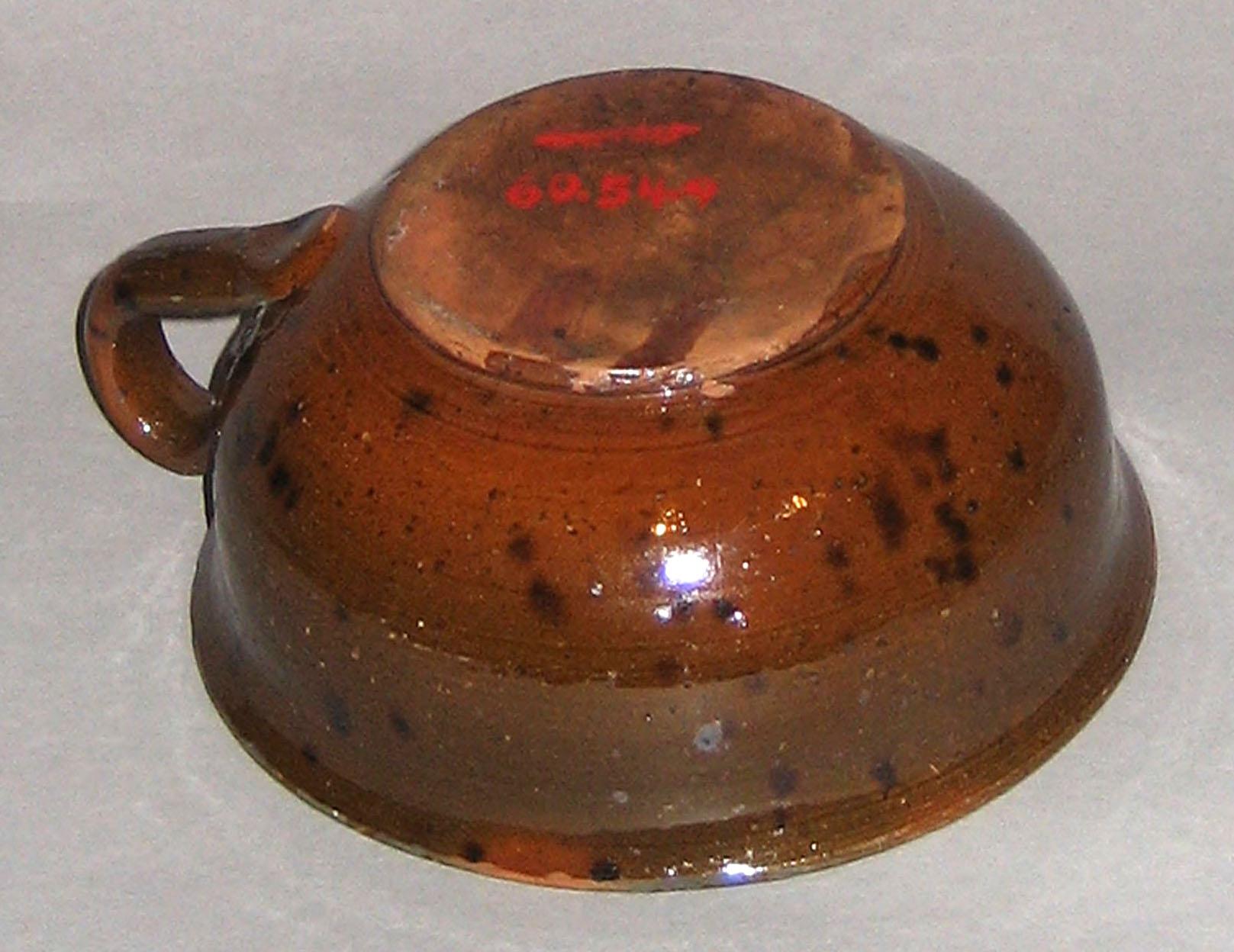1960.0549 Porringer (botom)