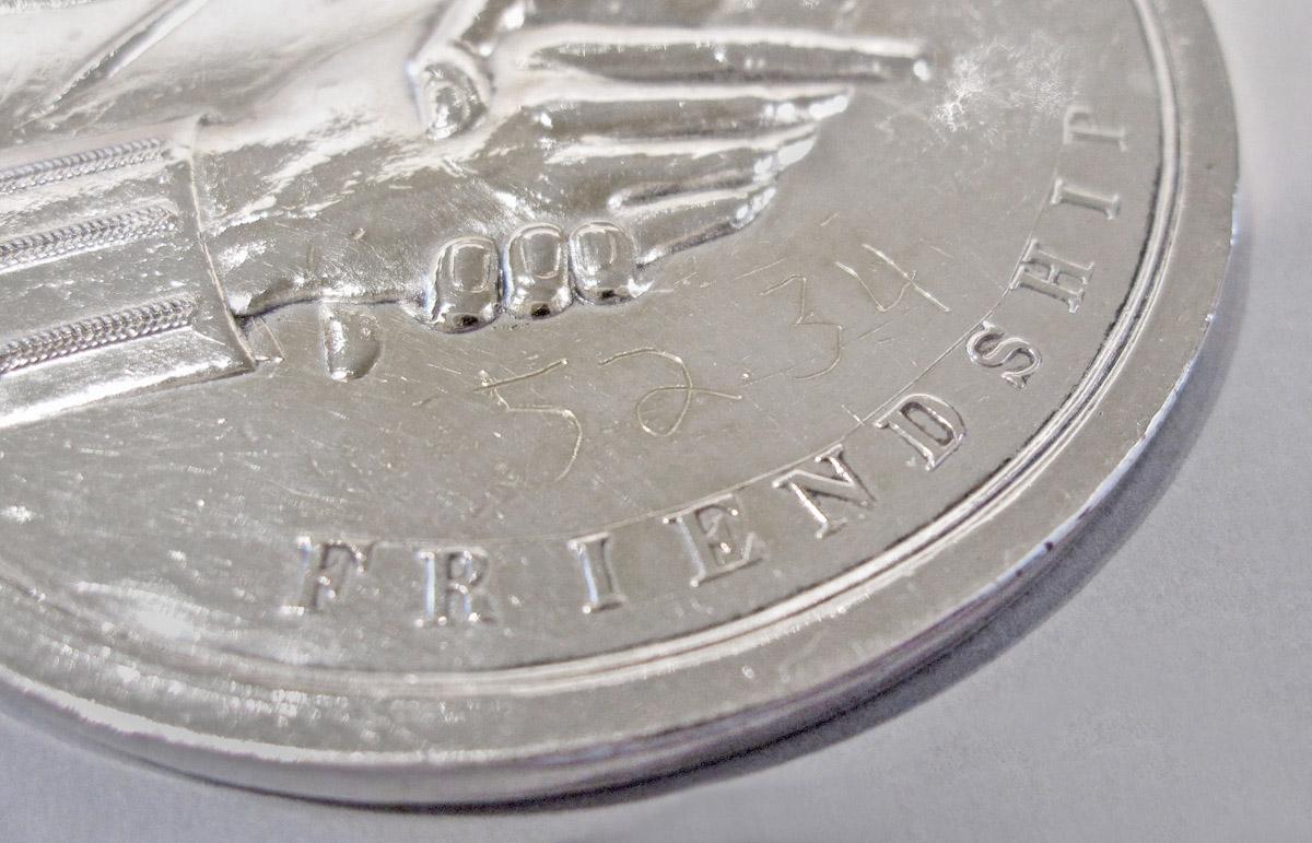 1952.0034 Medal, reverse, inscription