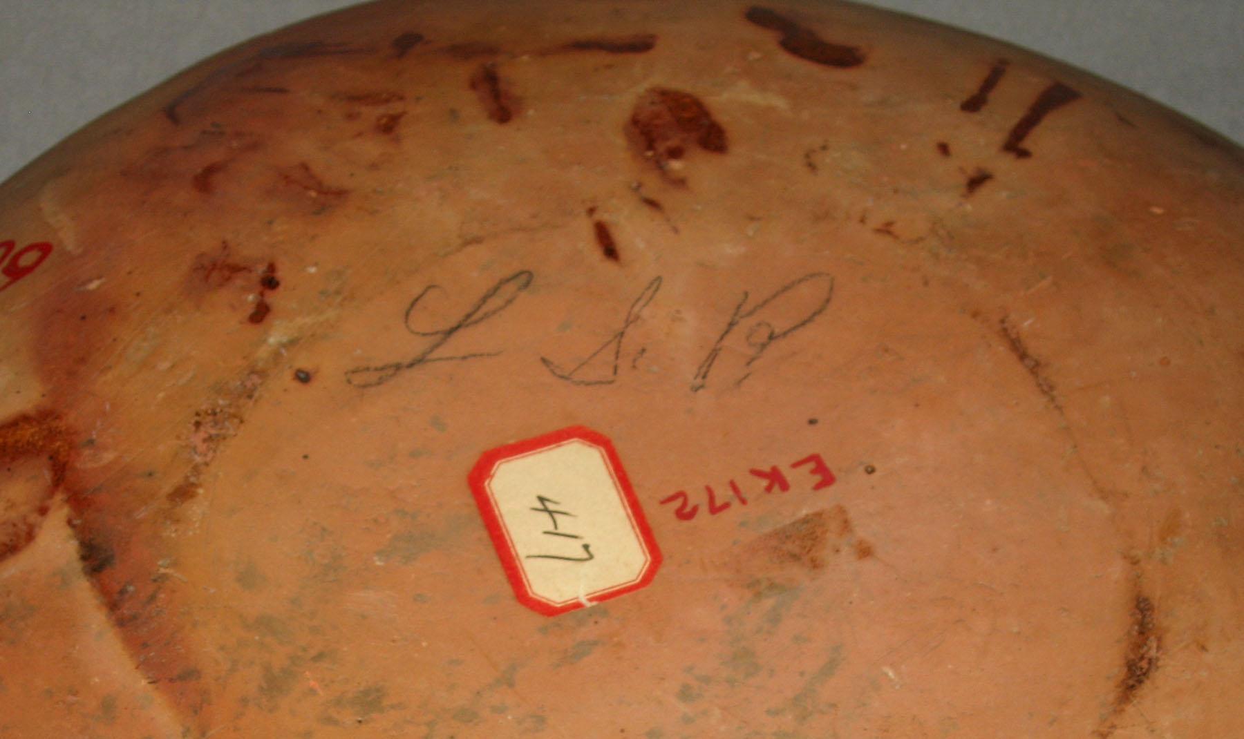1960.0661 PA sgraffito slipware dish (back)