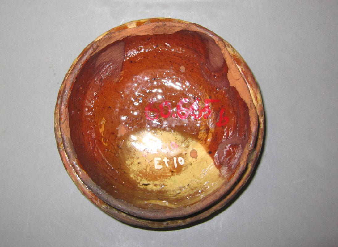 1960.0665 Lid underside