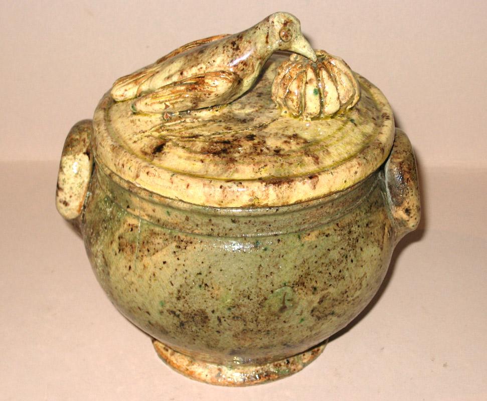 1960.0669 Jar and cover