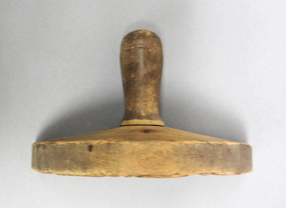 1960.0713, Butter mold, side 3