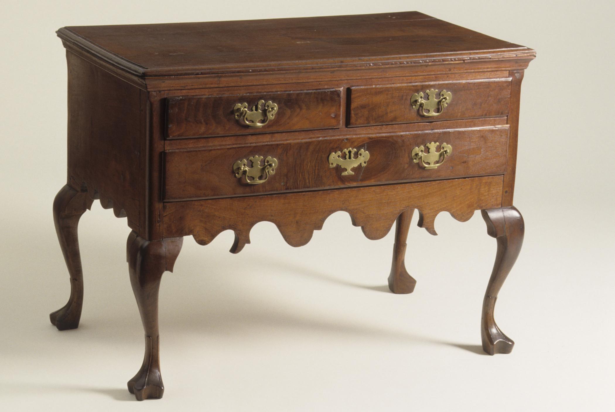 1960.0733 Table