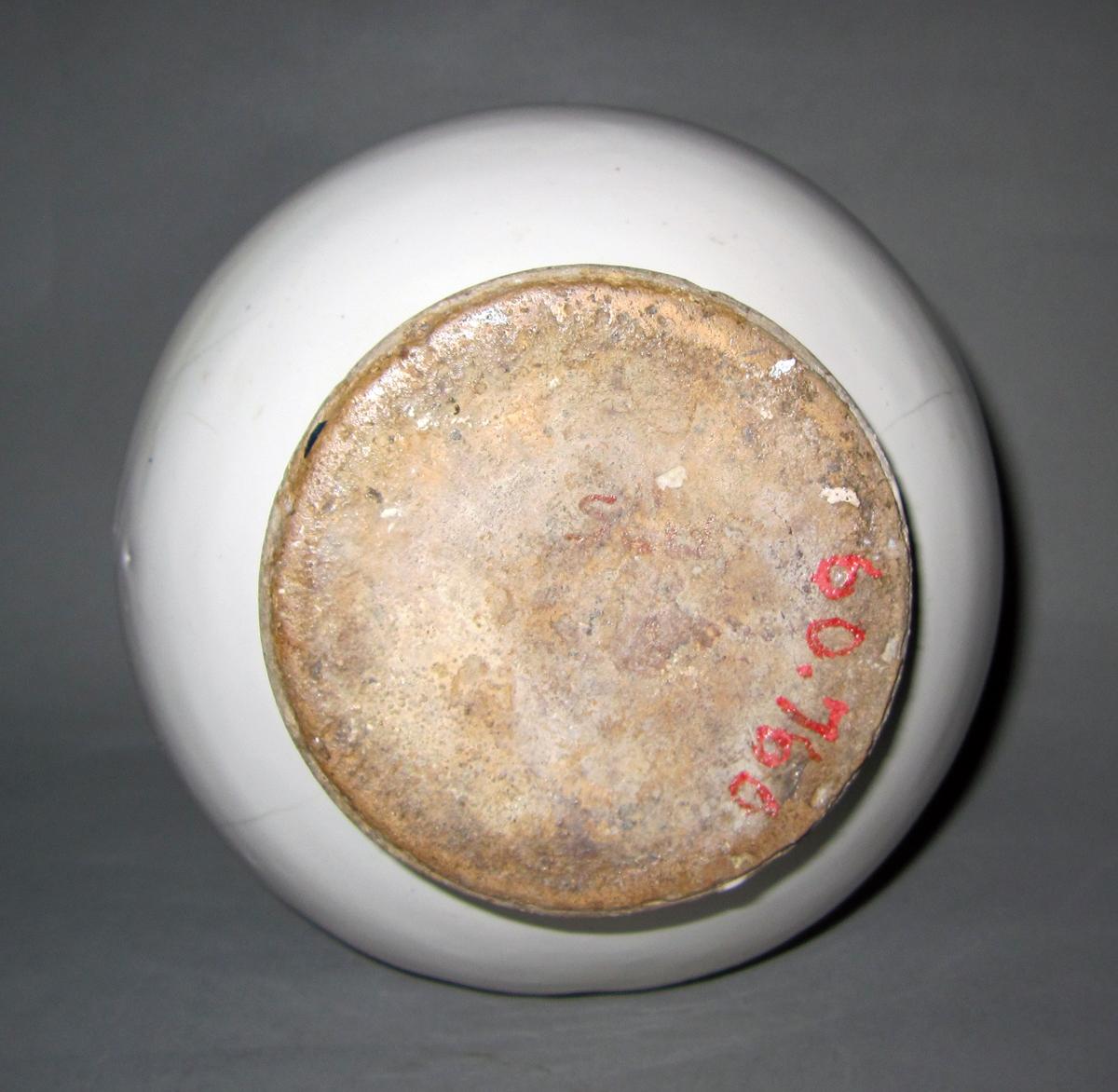 1960.0760 Delft jug underside