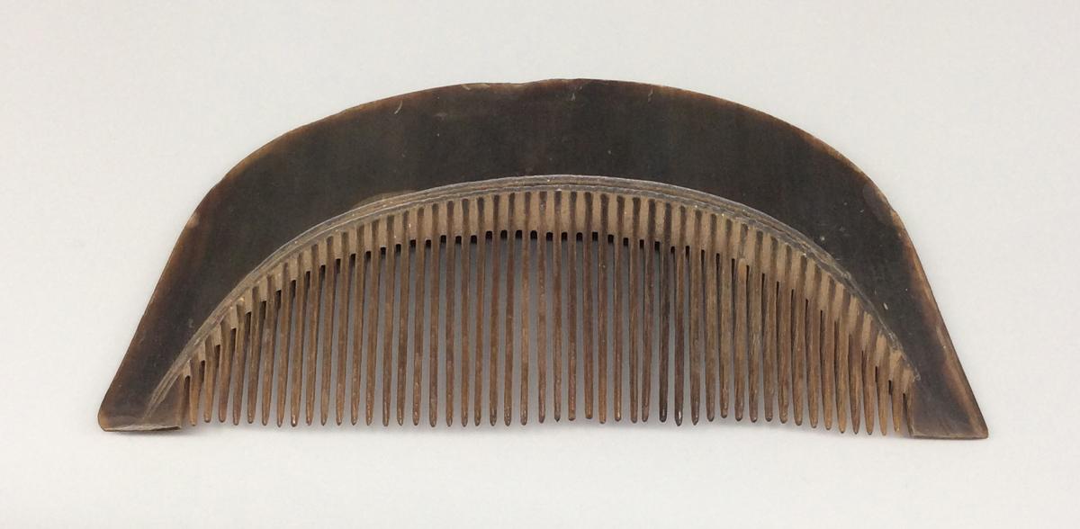 1960.0778 Comb, view 1