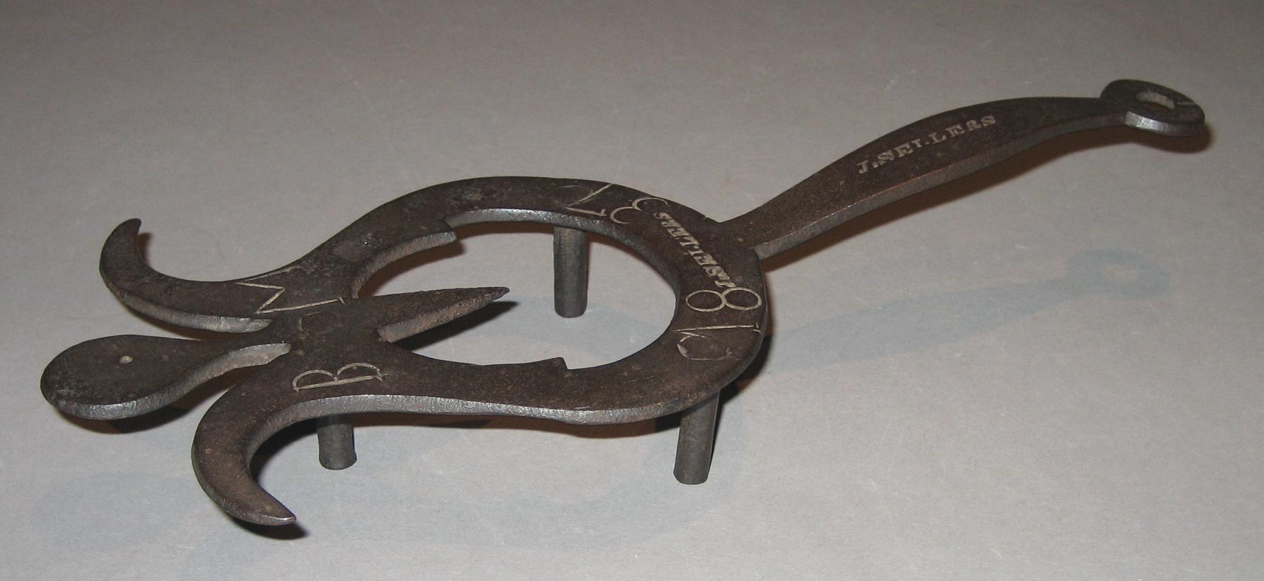 1960.0788 Trivet