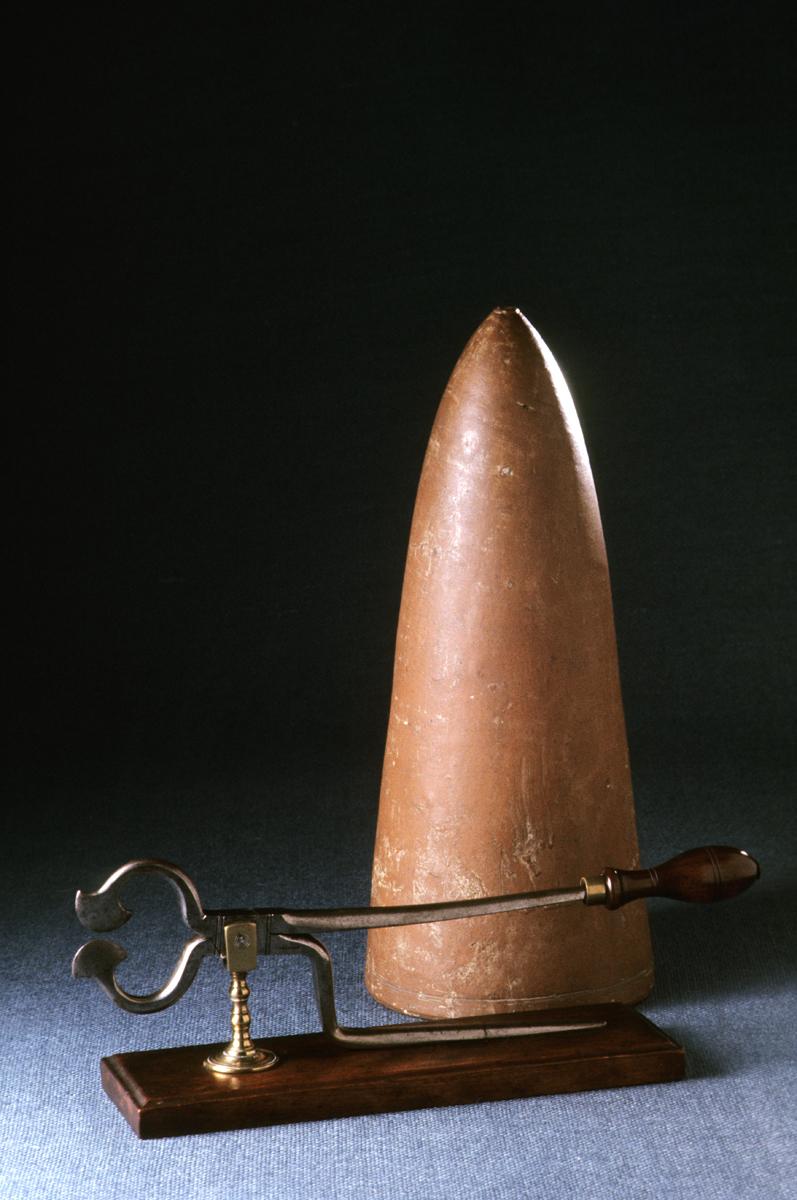 1960.0924 Sugar Nippers with Sugar Cone