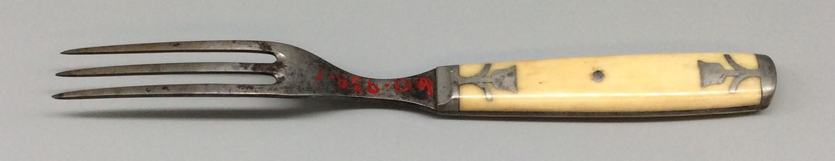 1960.0938.001 Fork, view 2