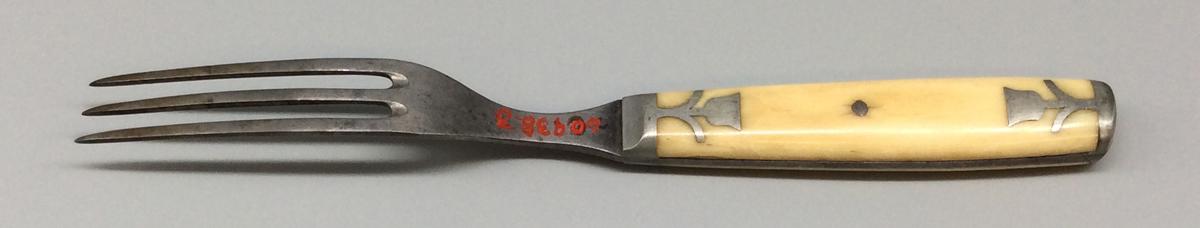 1960.0938.003 Fork, view 2