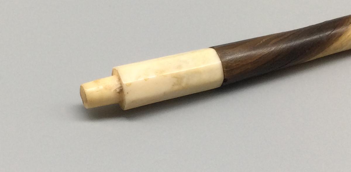 1960.0956 Spoon, detail 1
