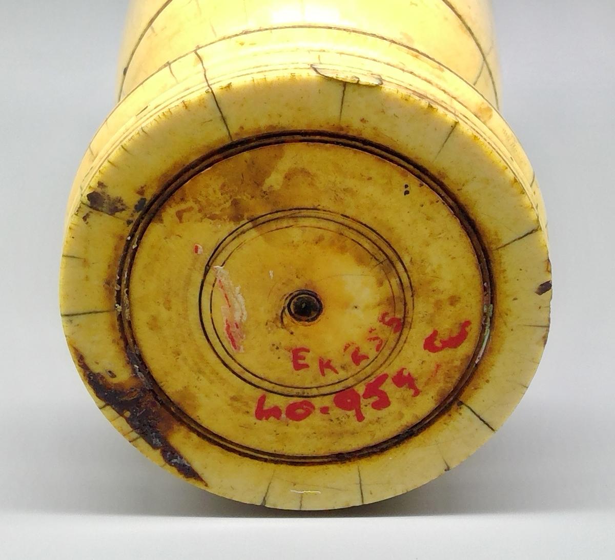 1960.0959 A Mortar, view 4