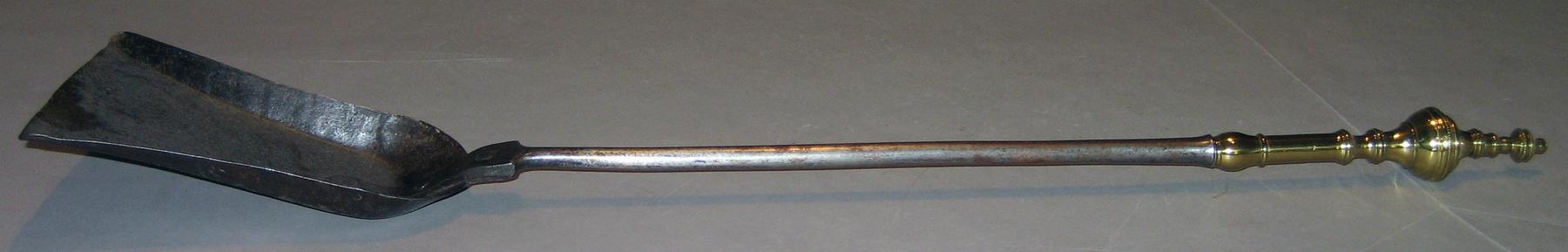 1960.1006.001 Shovel