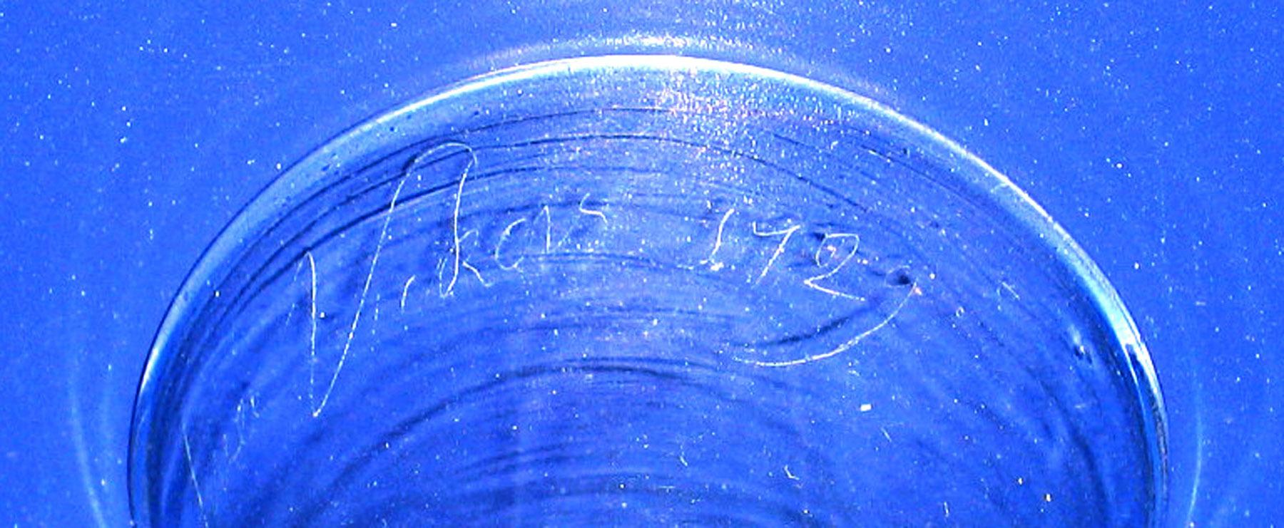 2006.0003.034 Wine glass (detail 2)