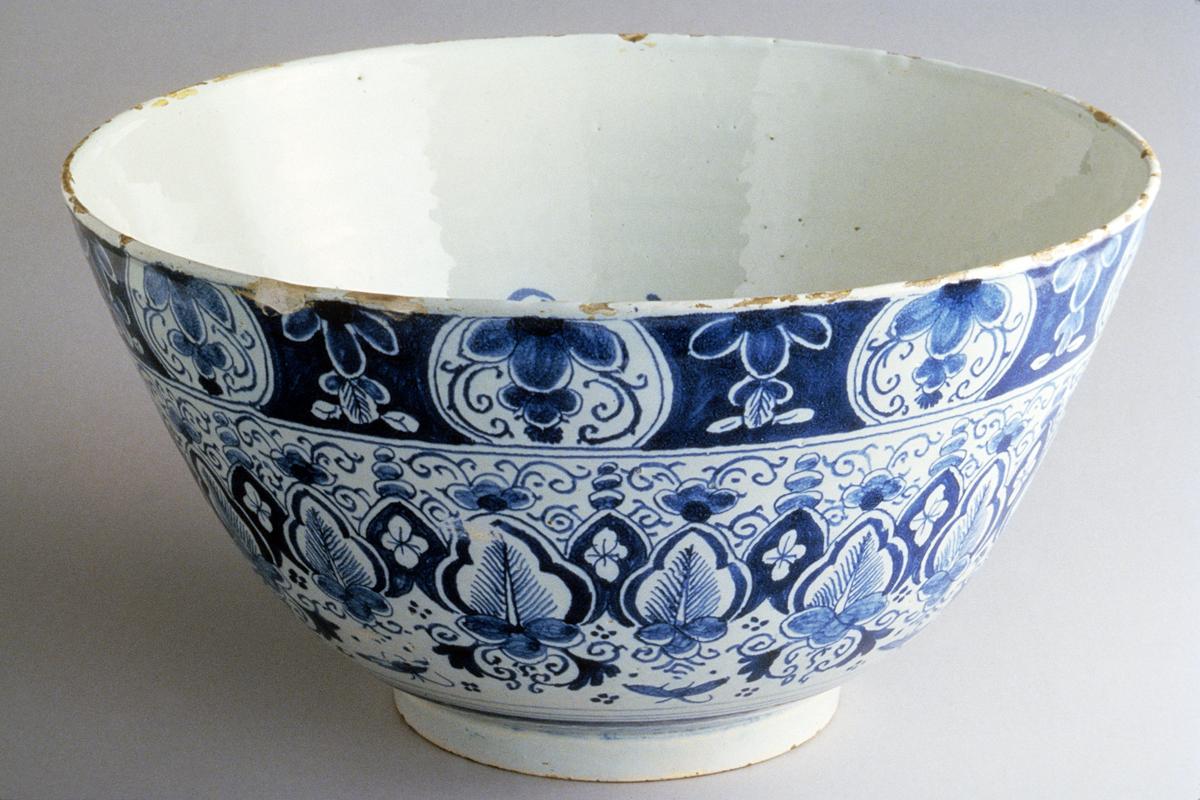 1960.1014 Bowl, Punch Bowl