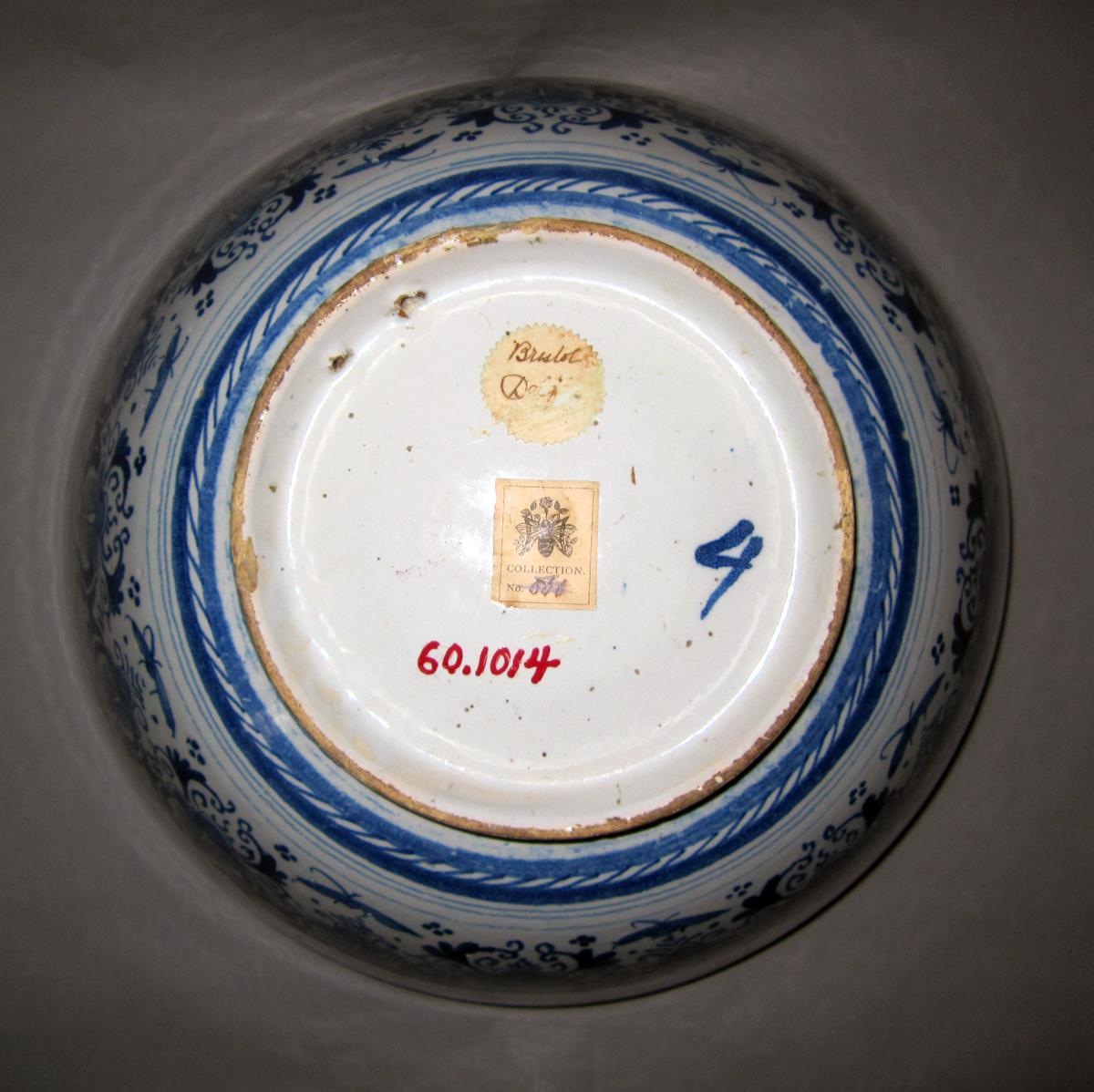 1960.1014 Delft bowl underside