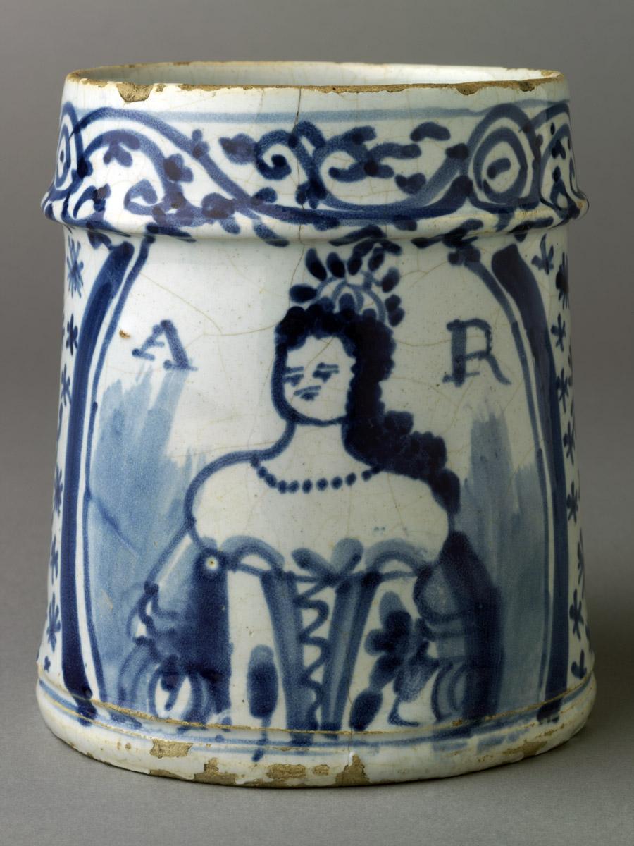 1954.0098 Delftware Queen Anne mug