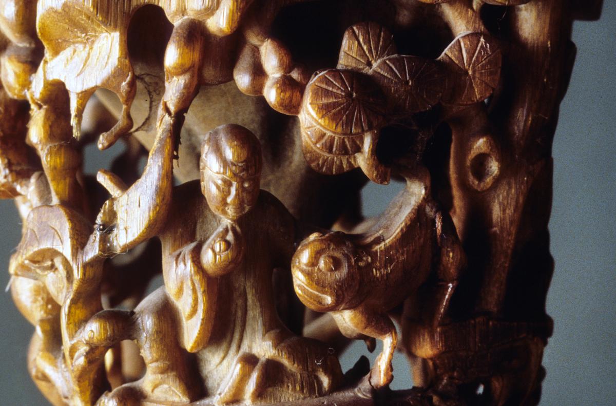 1960.1042 Rhinoceros Horn, Buddah Detail