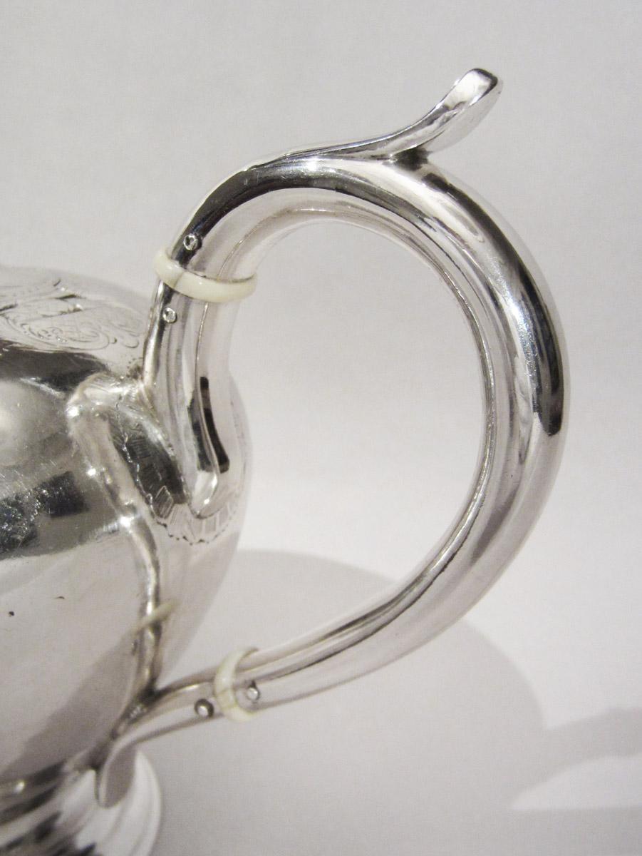 1960.1045 Teapot, handle