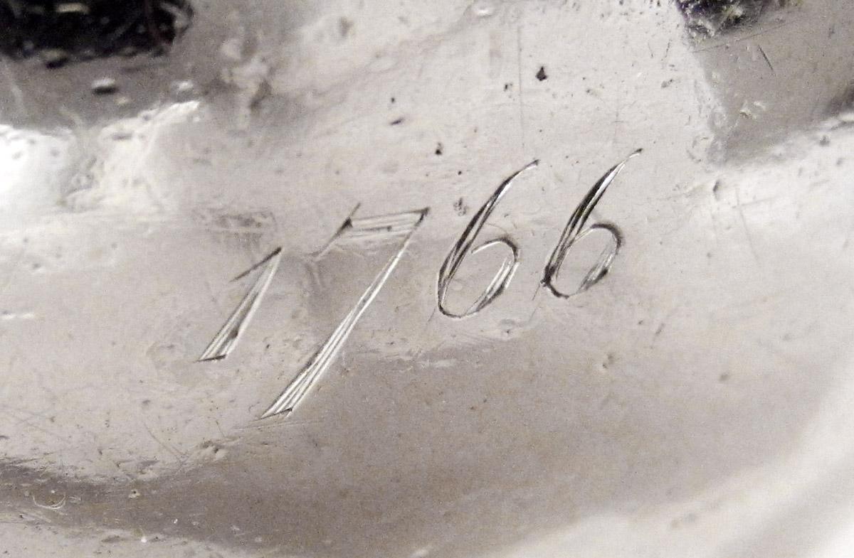 1960.1045 Teapot, engraving 2