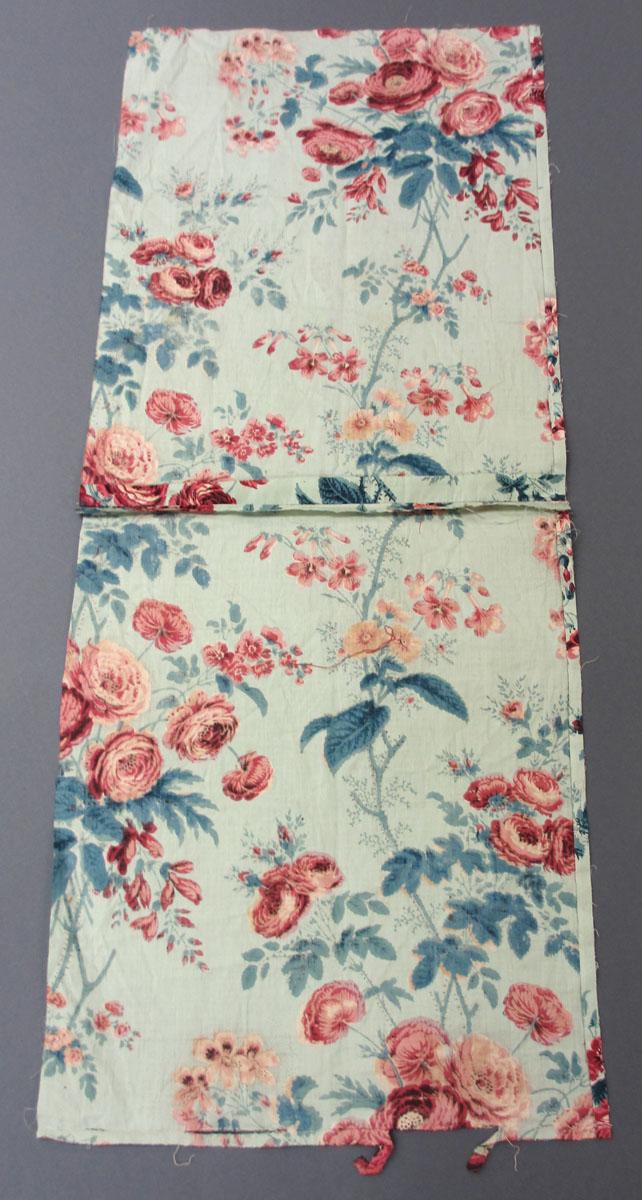 1960.1051.002 Textile, printed reverse