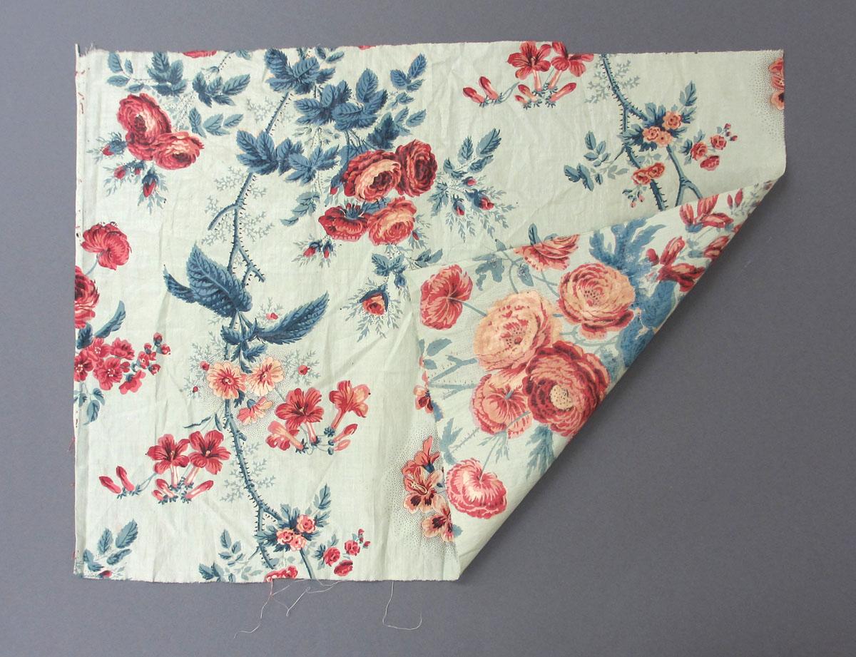 1960.1051.003 Textile, printed folded corner