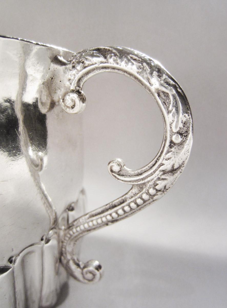 1960.1053 Cup, handle