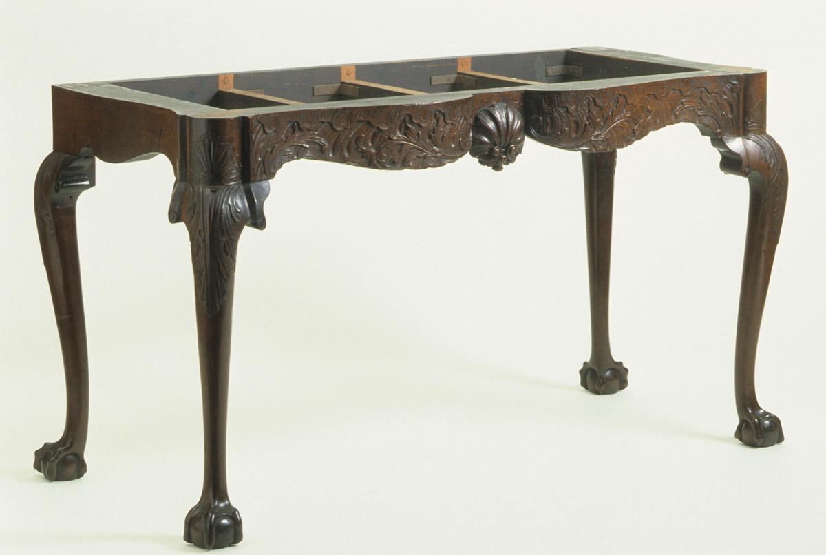 1960.1064 Table, view 1