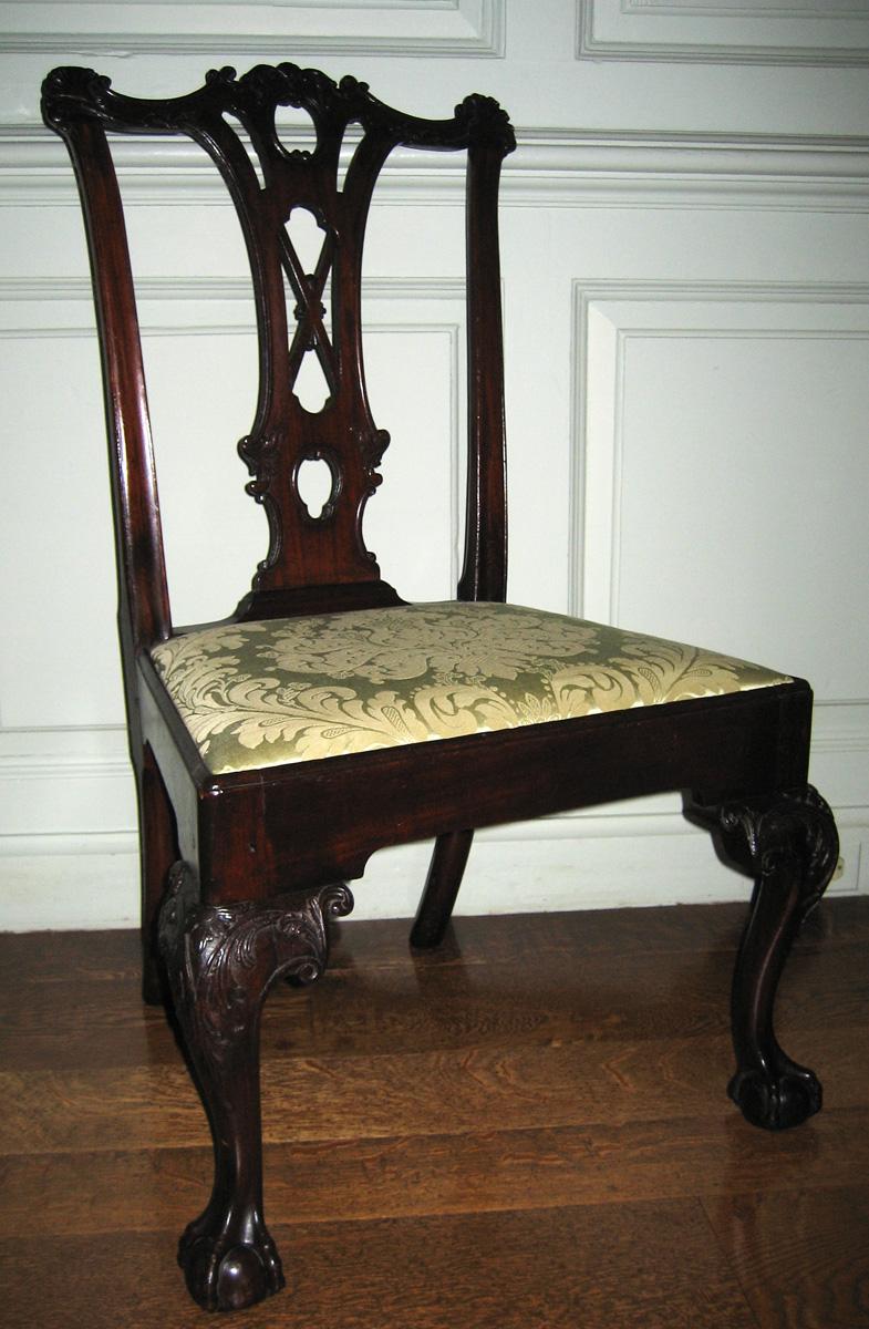 1960.1067.003 chair with 1989.0513.005 slip seat view 1