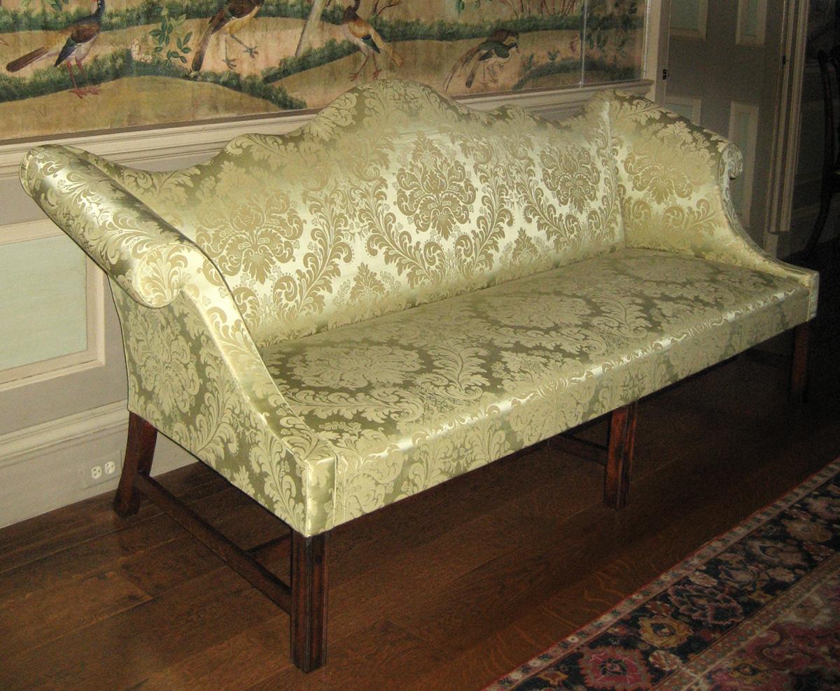 1960.1072 sofa view 2