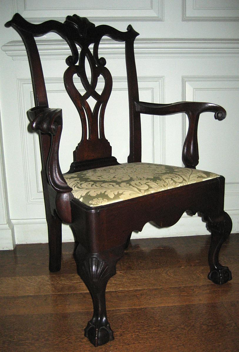 1960.1073.001 chair with 1989.0513.006 slip seat view 1