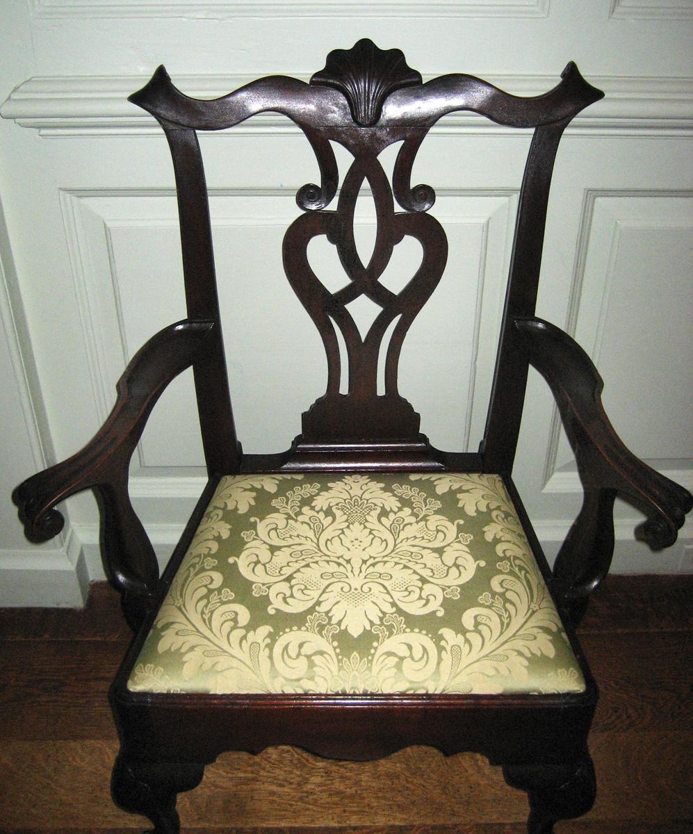 1960.1073.001 chair with 1989.0513.006 slip seat view 2