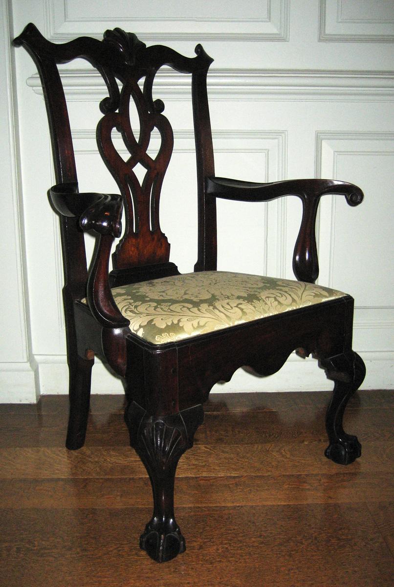 1960.1073.002 chair with 1989.0513.007 seat view 1