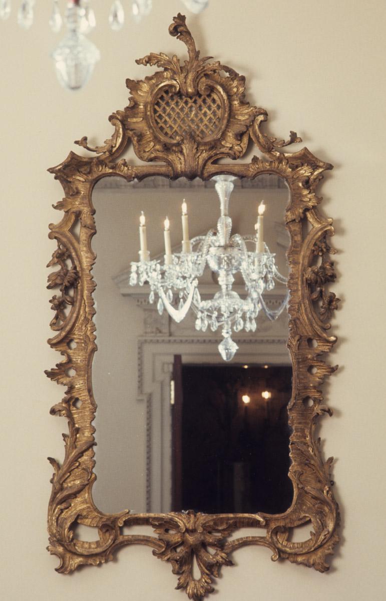 1960.1076 Looking glass or mirror
