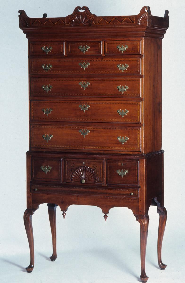 1954.0101 Chest of drawers, view 2