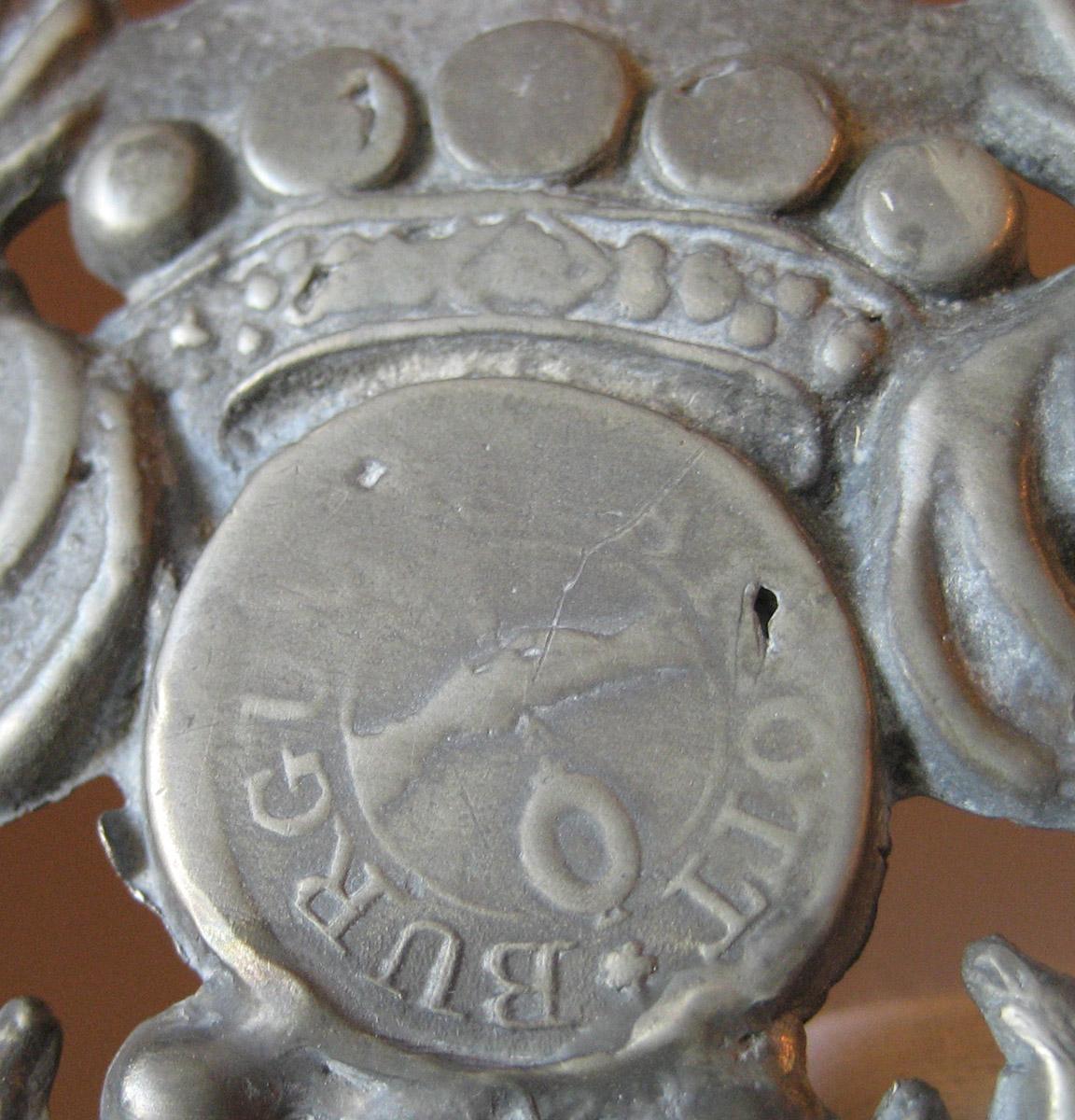 1960.1084 Porringer (mark)