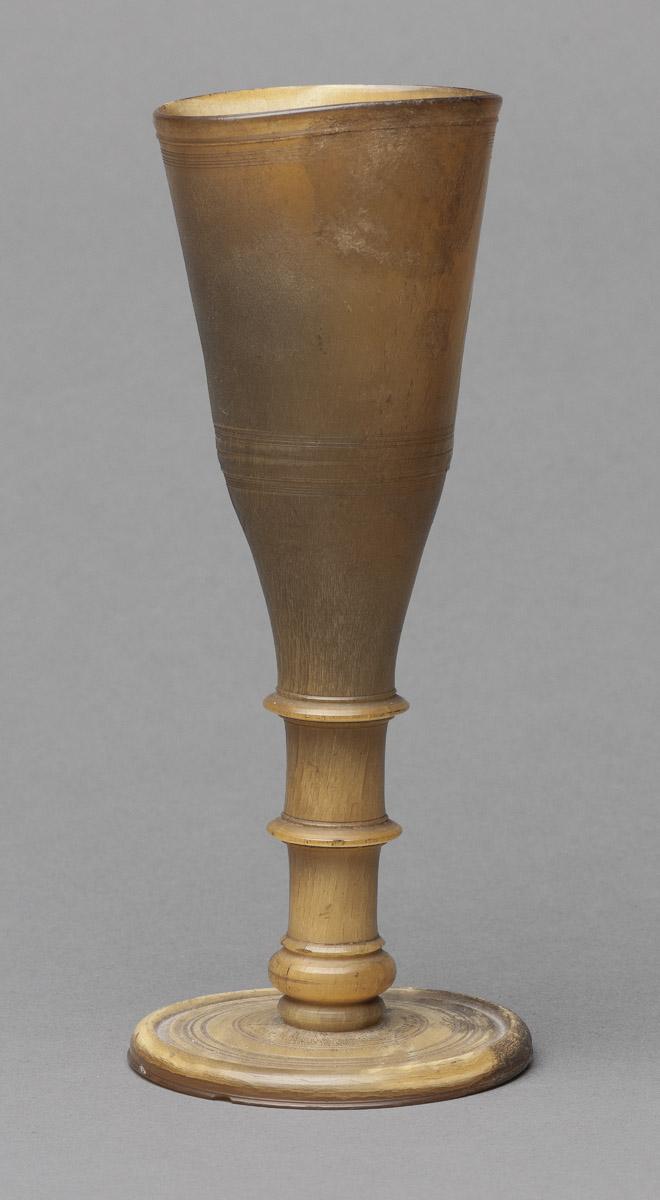 1960.1108 Horn goblet