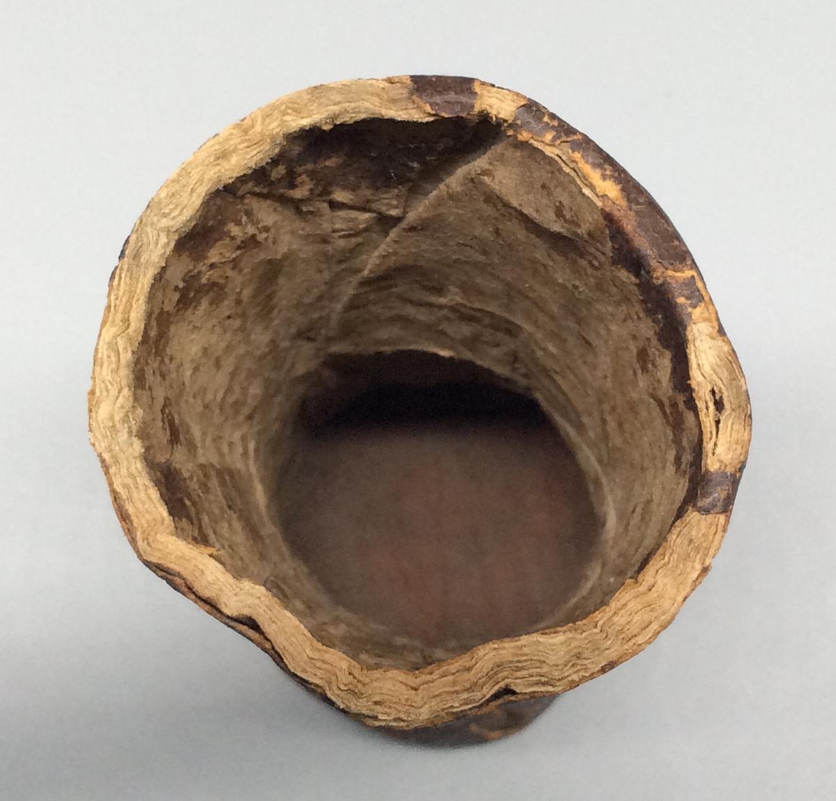 1960.1135 A Dice cup, view 3